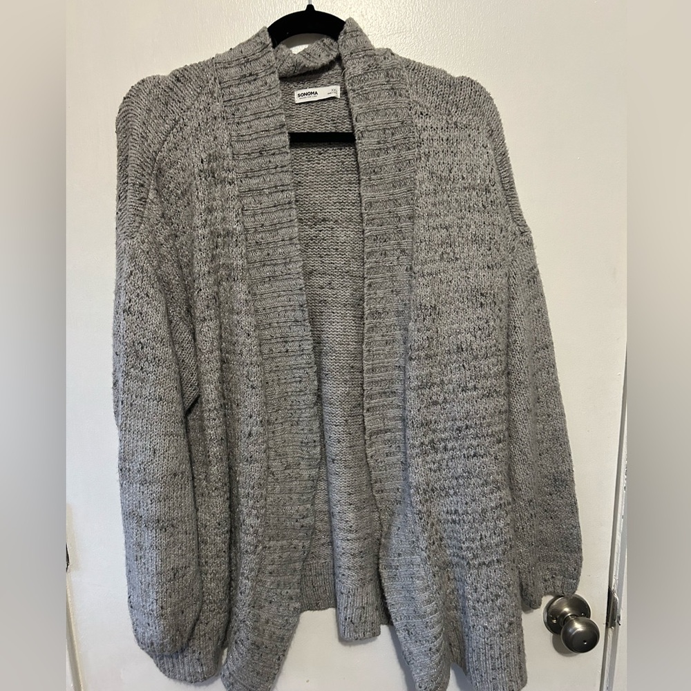 Sonoma sweater no rips or snags